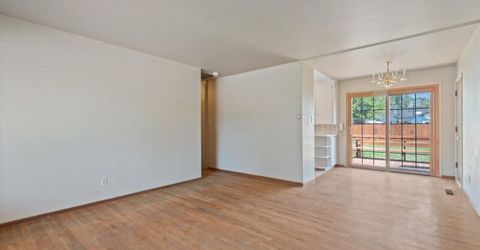 550 J Street, Sparks, NV 89431 Photo