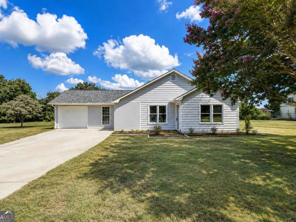 2725 Milton Bryan Drive, Loganville, GA 30052