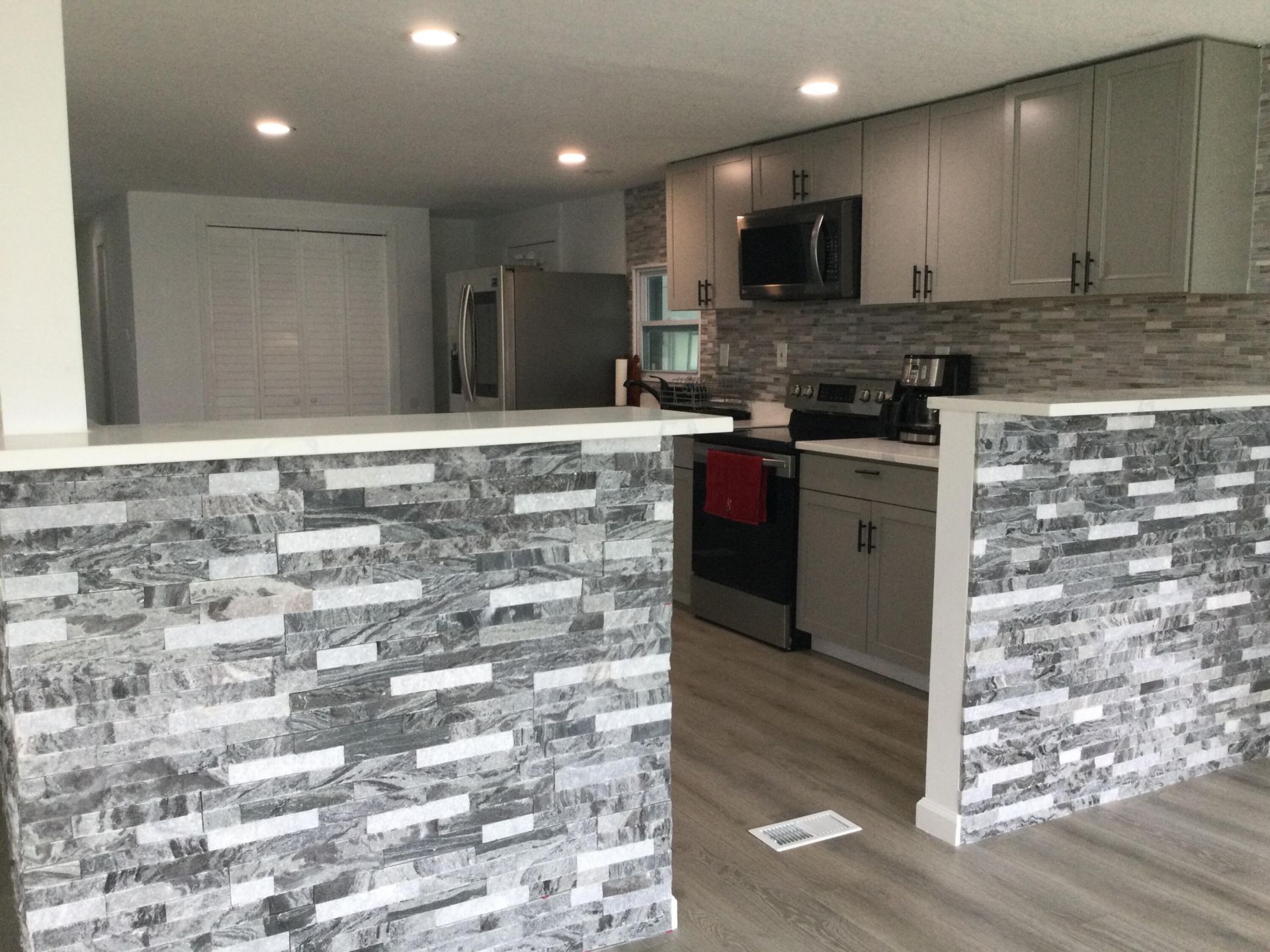 5000 SE Federal Highway, Unit 802, Stuart, FL 34997 Photo