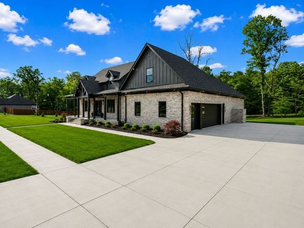 2108 Country Club Dr , Tullahoma, TN 37388