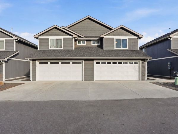 1428 N Michigan Ln, Greenacres, WA 99016