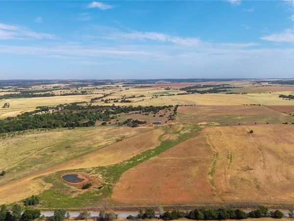 0000 County Road 1140 , Lookeba, OK 73053