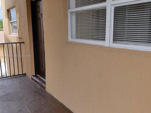 5435 W 24th Ave , Unit 63, Hialeah, FL 33016