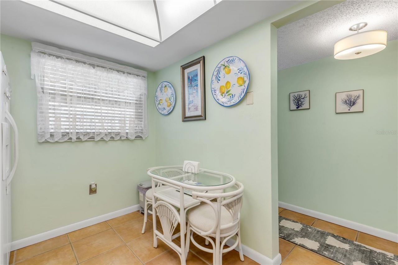 325 N Causeway, Unit D304, New Smyrna Beach, FL 32169 Photo