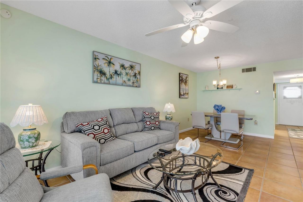 325 N Causeway, Unit D304, New Smyrna Beach, FL 32169 Photo