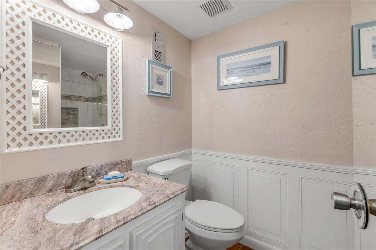 325 N Causeway, Unit D304, New Smyrna Beach, FL 32169 Photo