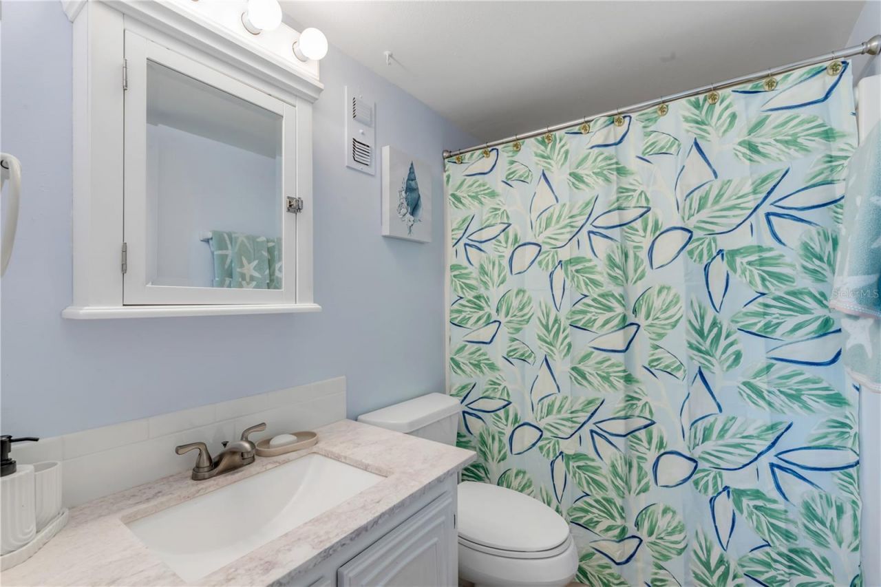 325 N Causeway, Unit D304, New Smyrna Beach, FL 32169 Photo