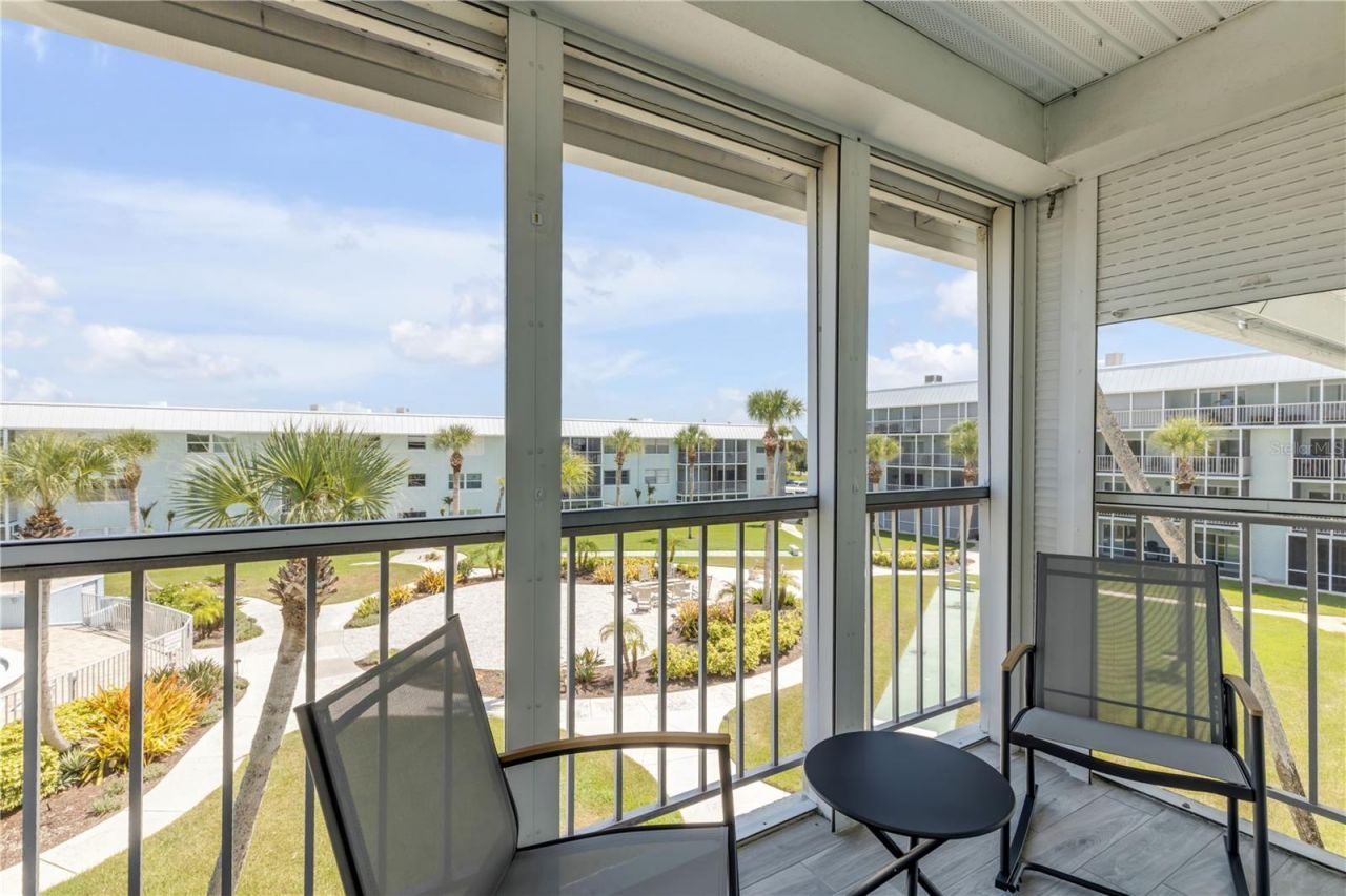 325 N Causeway, Unit D304, New Smyrna Beach, FL 32169 Photo
