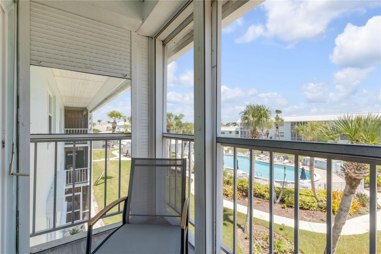 325 N Causeway, Unit D304, New Smyrna Beach, FL 32169 Photo