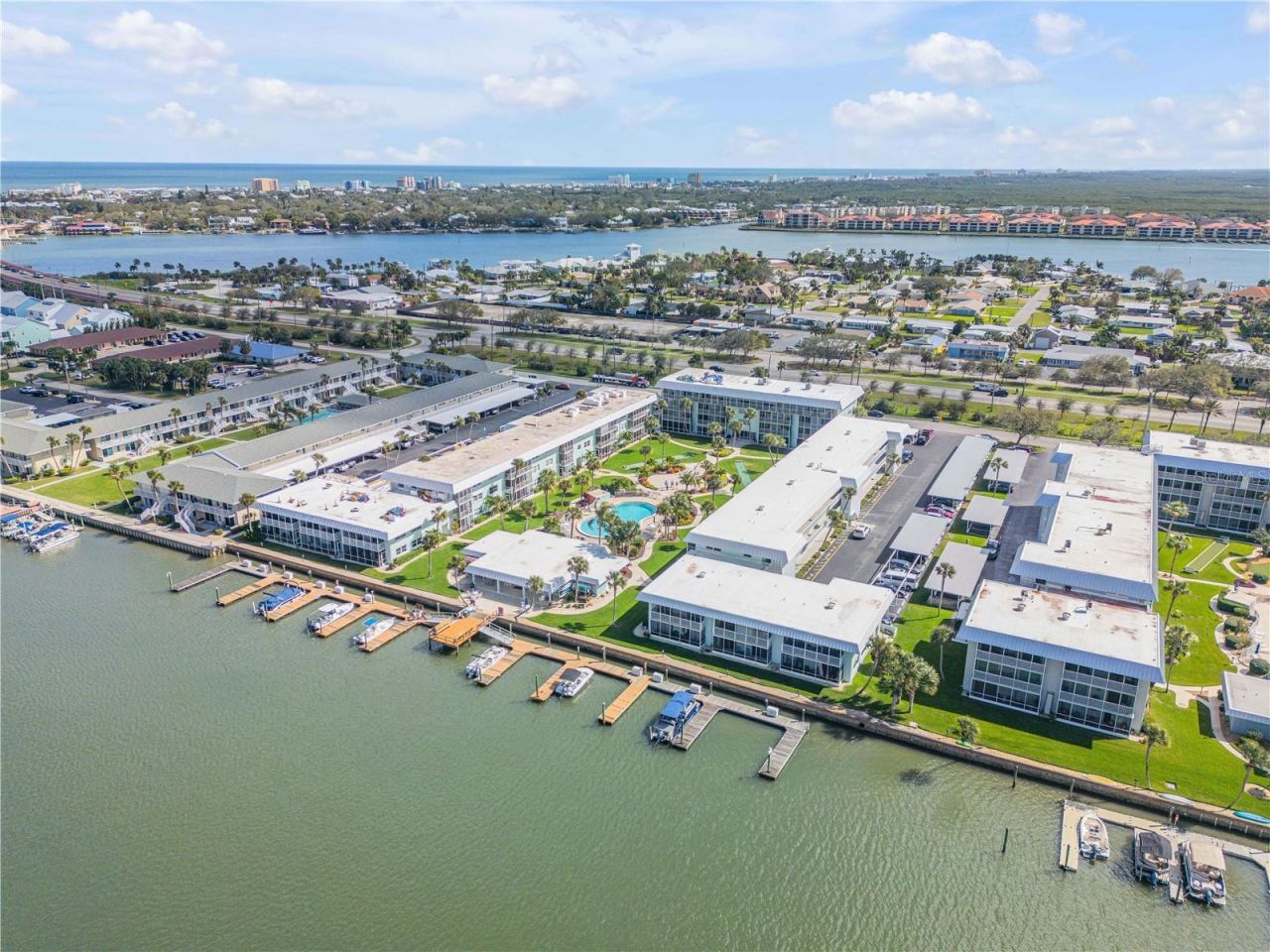 325 N Causeway, Unit D304, New Smyrna Beach, FL 32169 Photo