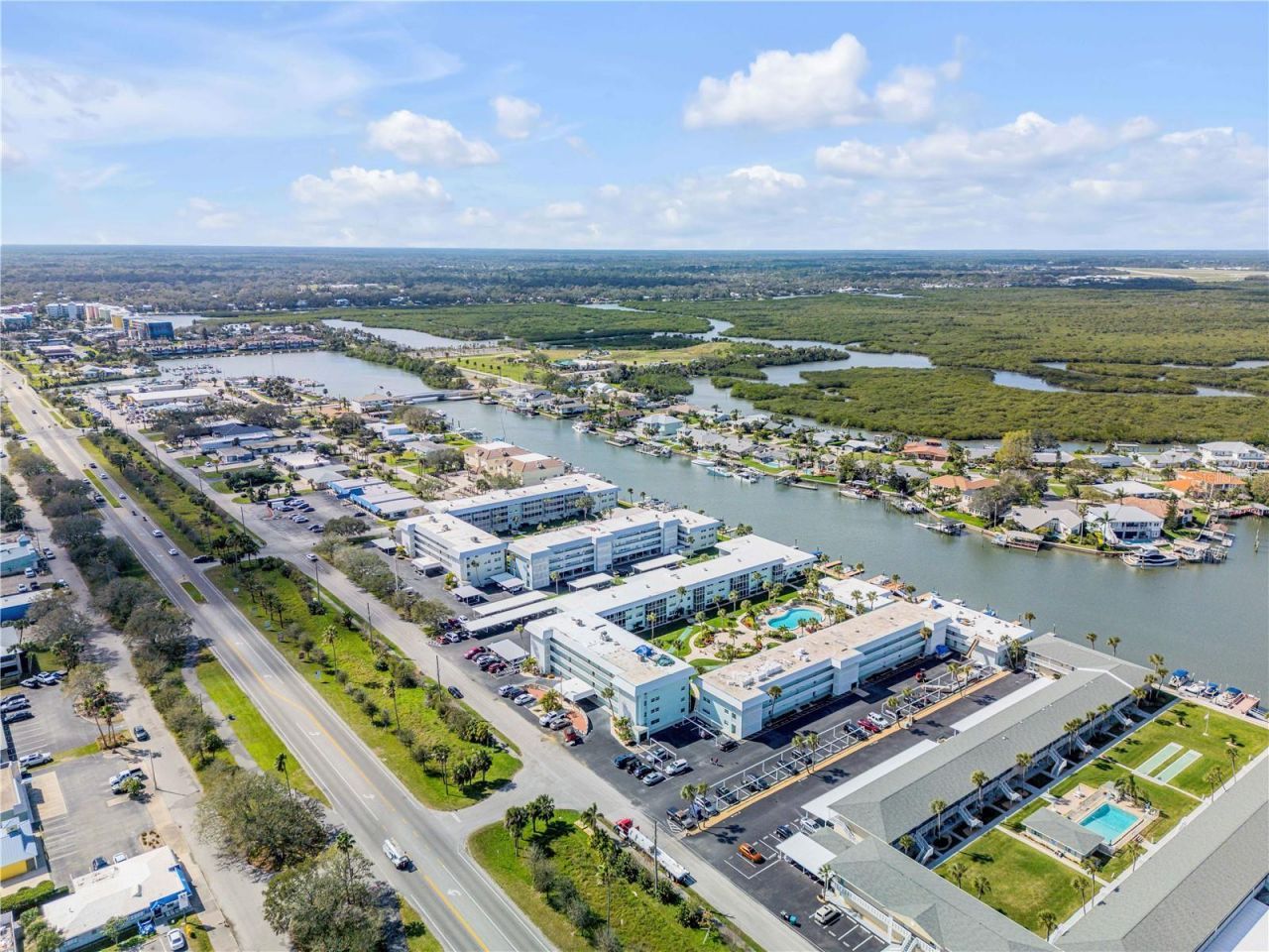 325 N Causeway, Unit D304, New Smyrna Beach, FL 32169 Photo