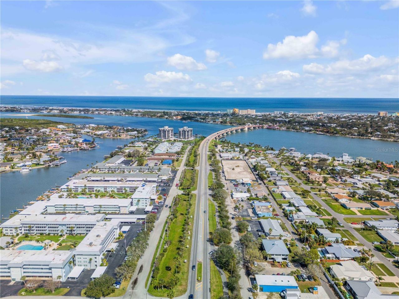 325 N Causeway, Unit D304, New Smyrna Beach, FL 32169 Photo