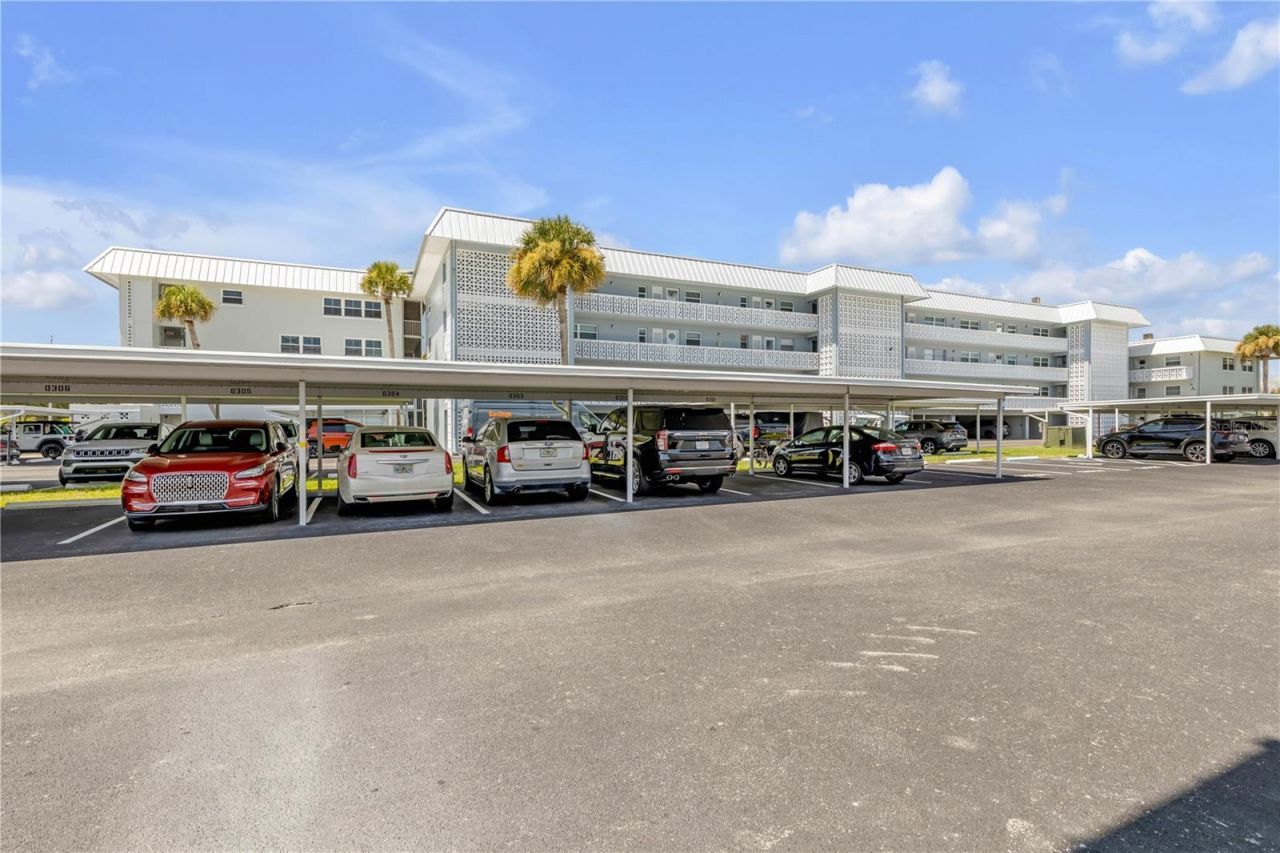 325 N Causeway, Unit D304, New Smyrna Beach, FL 32169 Photo