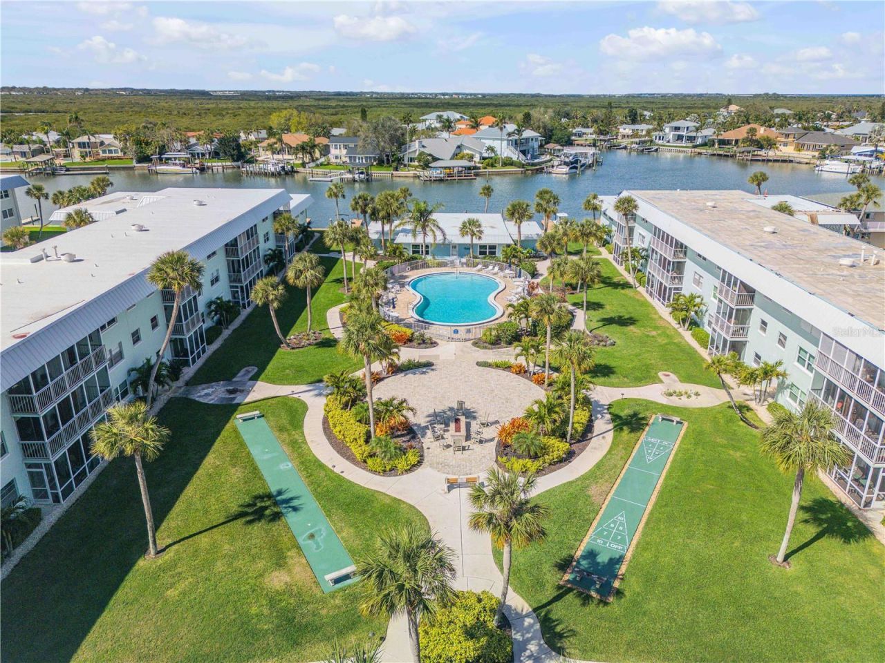 325 N Causeway, Unit D304, New Smyrna Beach, FL 32169 Photo