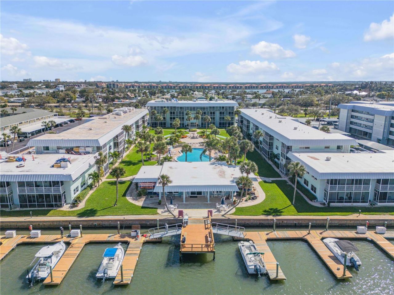 325 N Causeway, Unit D304, New Smyrna Beach, FL 32169 Photo