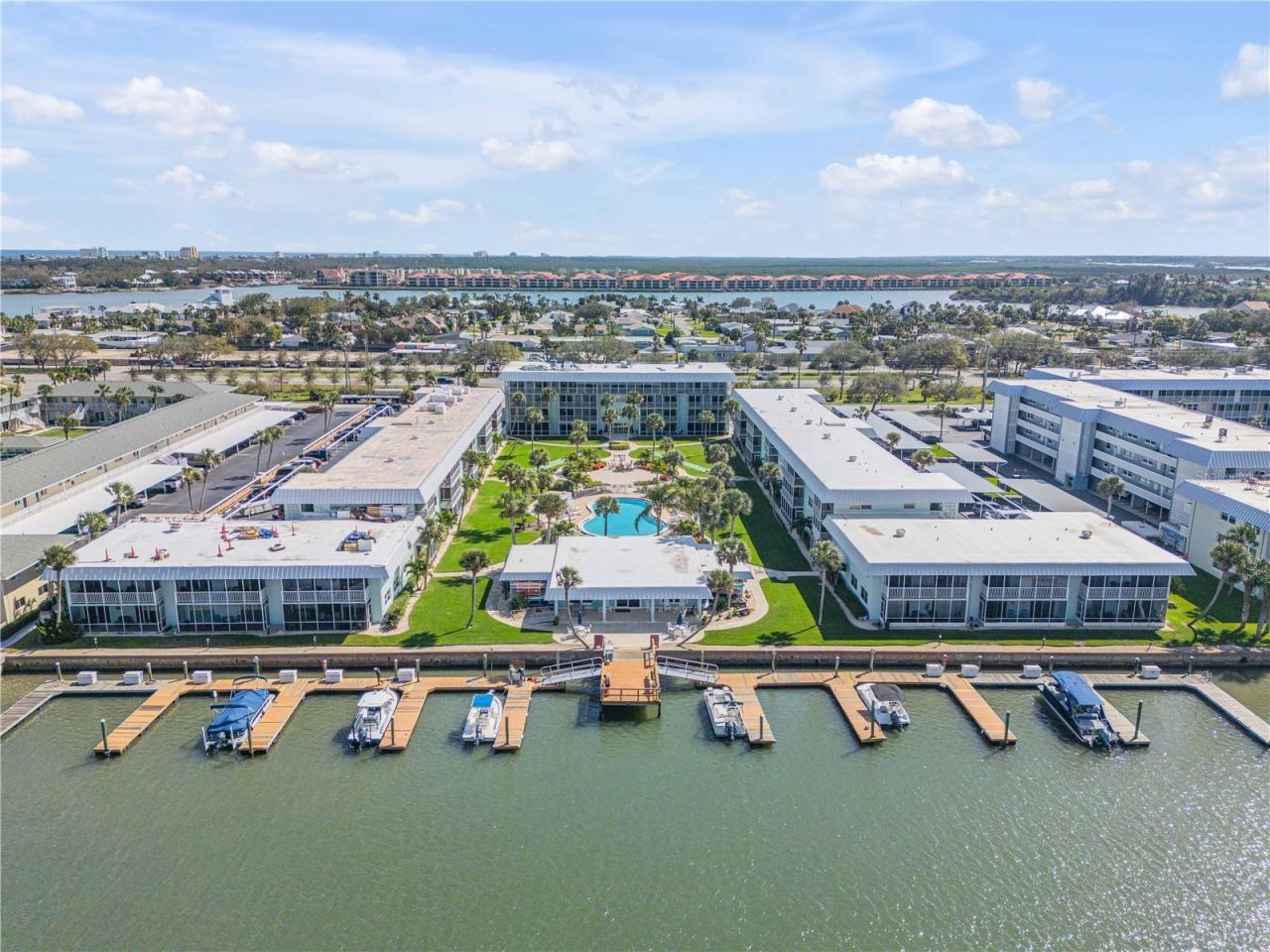 325 N Causeway, Unit D304, New Smyrna Beach, FL 32169 Photo