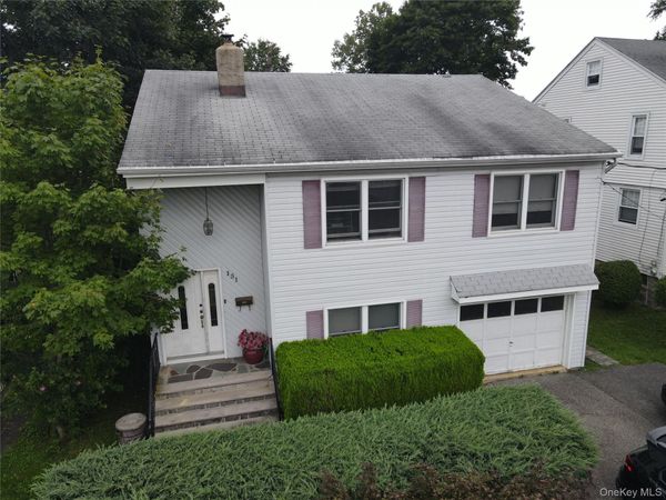 131 Frank Avenue , Mamaroneck, NY 10543