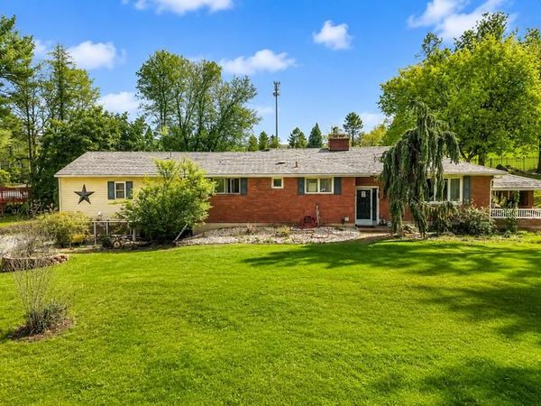 1042 NEFFS LAURYS ROAD , SCHNECKSVILLE, PA 18078