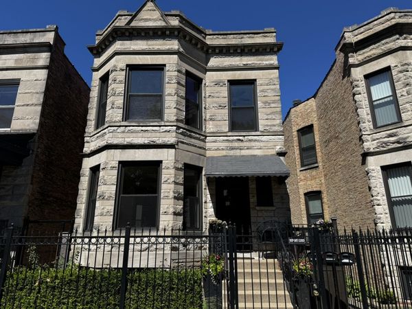 2424 N Mozart Street , Unit 1, Chicago, IL 60647