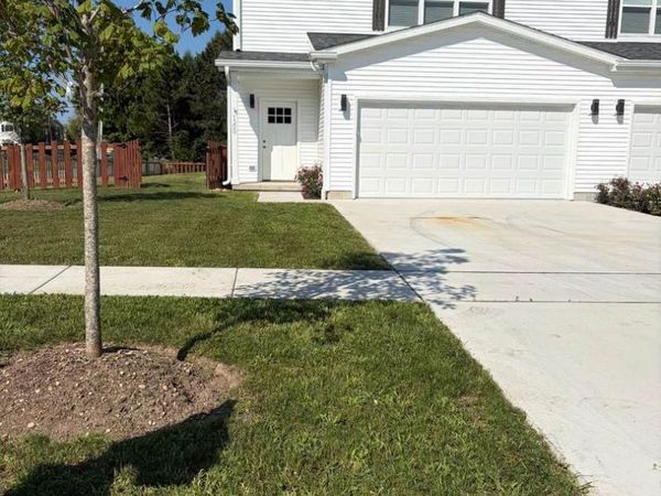 1306 8th Street , Harvard, IL 60033