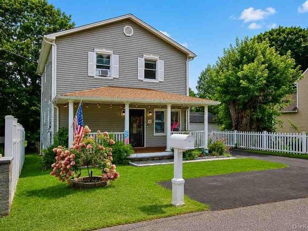 15 Roslyn Road, Carmel, NY 10512