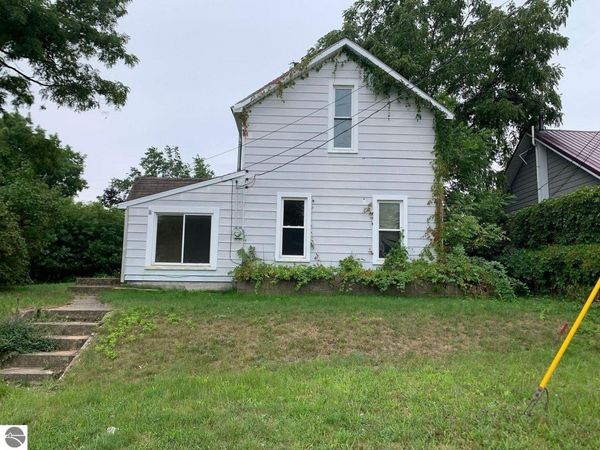 293 Birch Street, Harrison, MI 48625