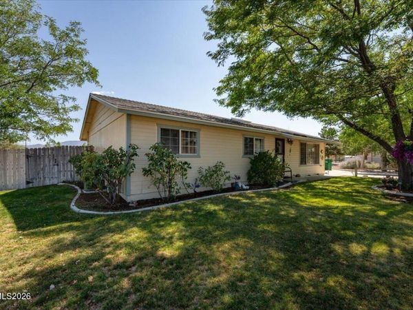 100 Ring Road, Dayton, NV 89403