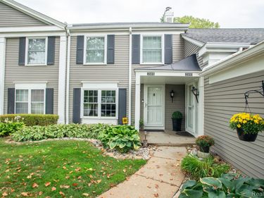 2689 Williamsburg Circle, Auburn Hills, Mi 48326