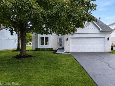 1839 RUSTIC, Keego Harbor, Mi 48320