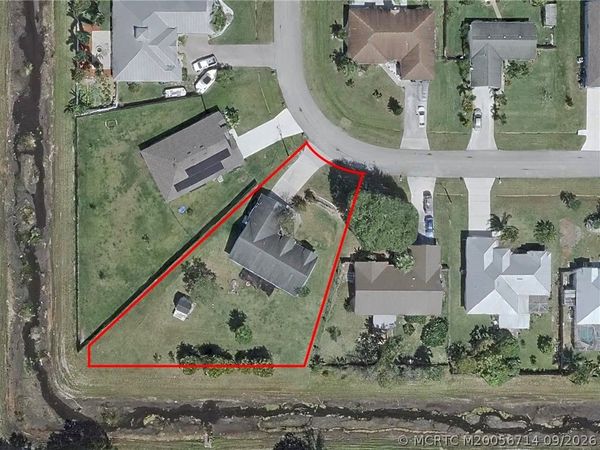 2298 SW Jay Avenue , Port St Lucie, FL 34953