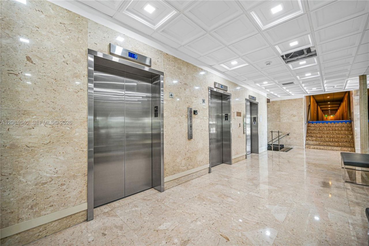 300 Bayview Dr , Unit 211, Sunny Isles Beach, FL 33160 Photo