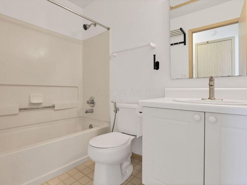 730 Parkbluff Way, Lewis Center, OH 43035 Photo 18