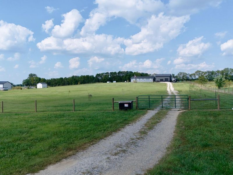 11144 Dingess Road, Circleville, OH 43113 Photo 3