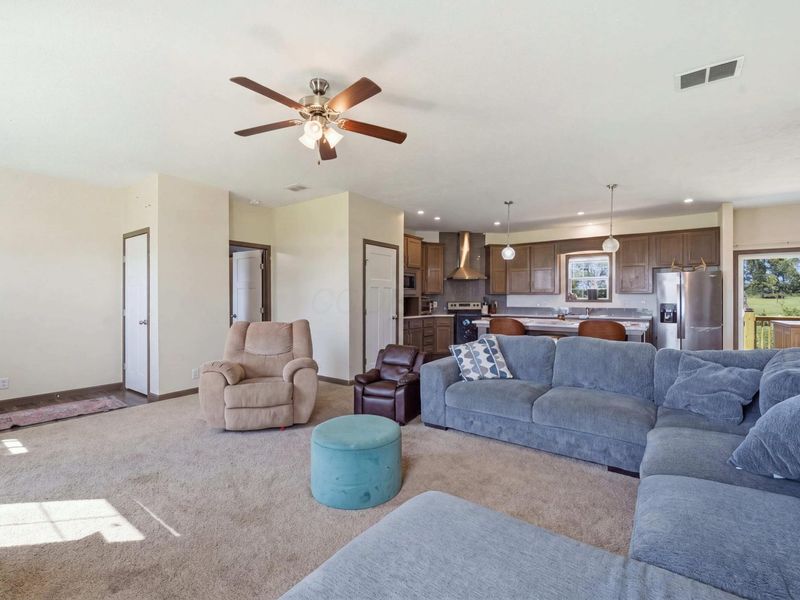 11144 Dingess Road, Circleville, OH 43113 Photo 4