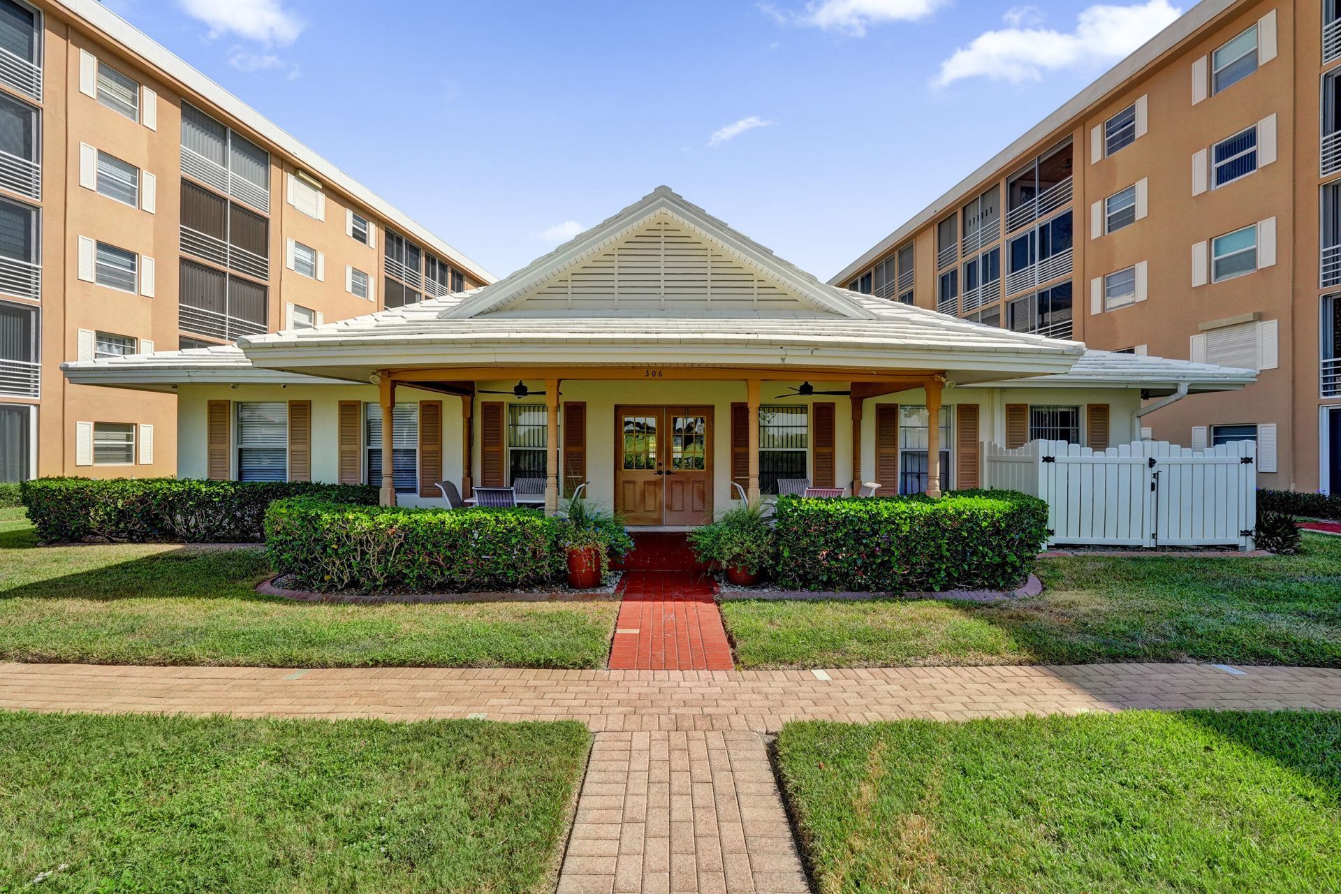 308 Golfview Road, Unit 406, North Palm Beach, FL 33408 Photo