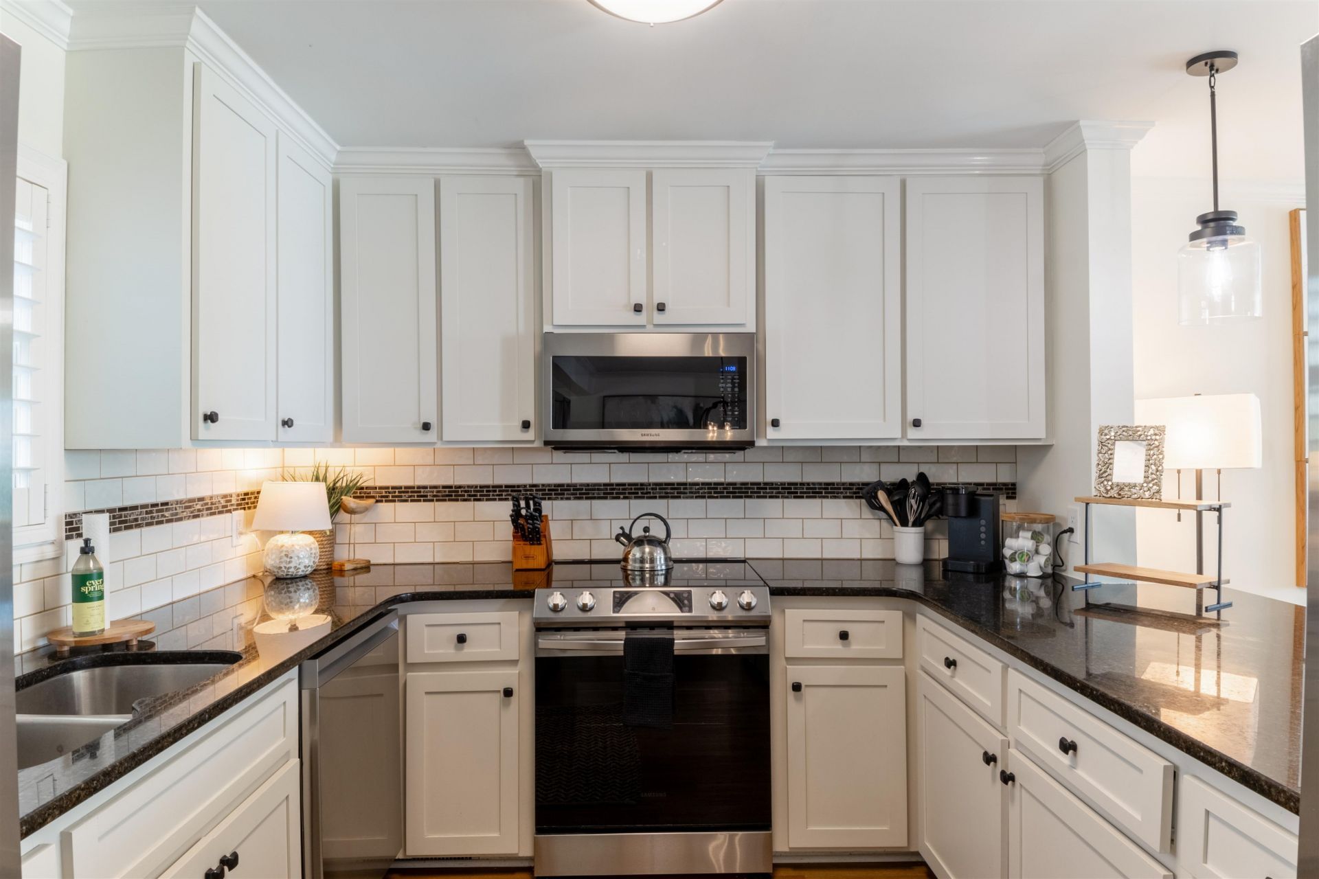 2045 S Waccamaw Dr. Photo 12