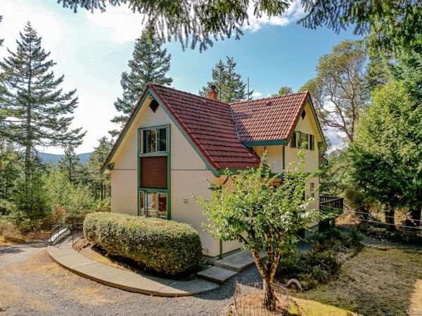 620 Tammy Pl, Highlands, BC V9B 5T9