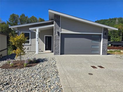 7146 Elkridge Rd  Lake Cowichan, BC V0R 2G0
