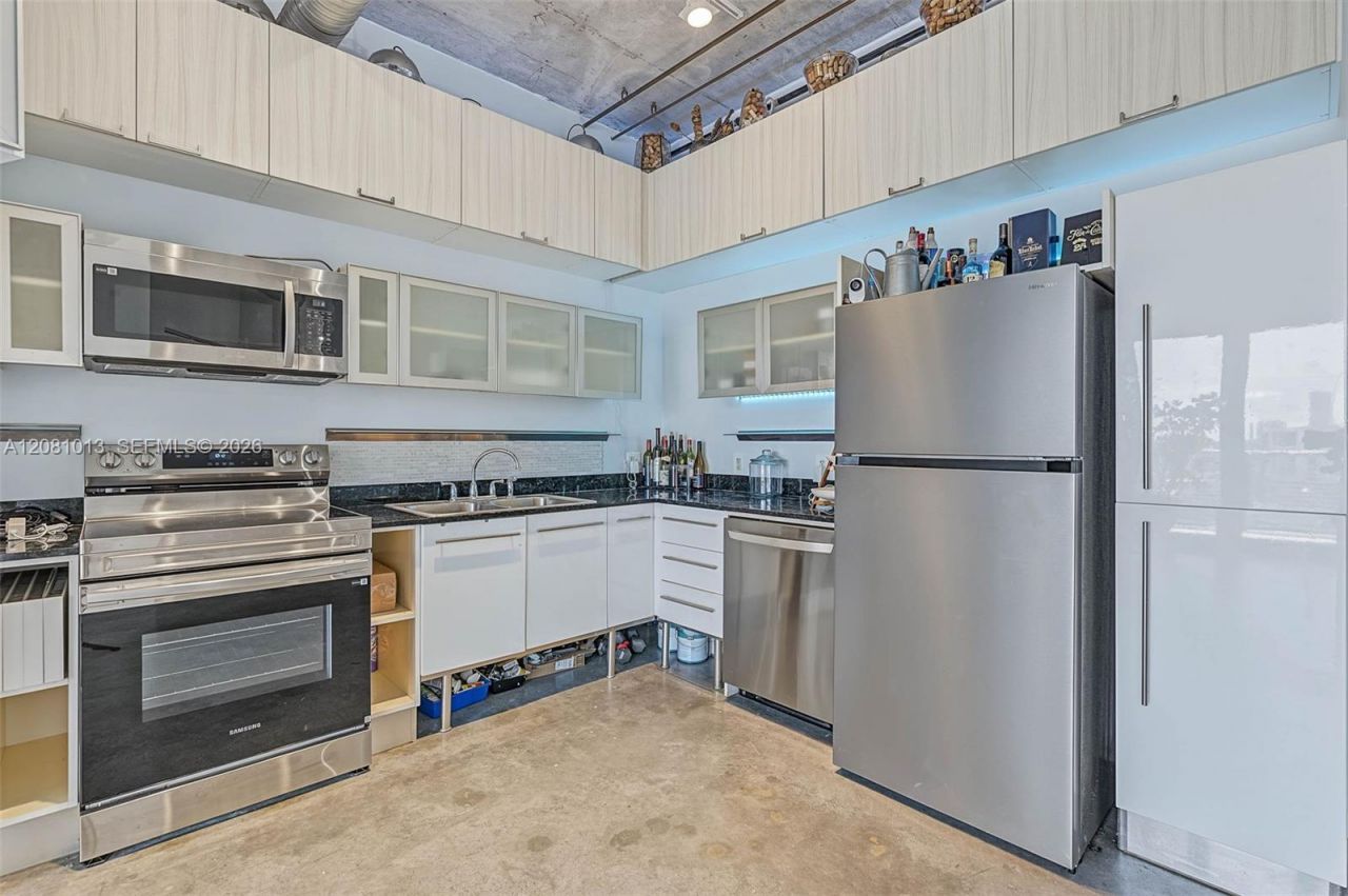 10 SW South River Dr , Unit 1106, Miami, FL 33130 Photo