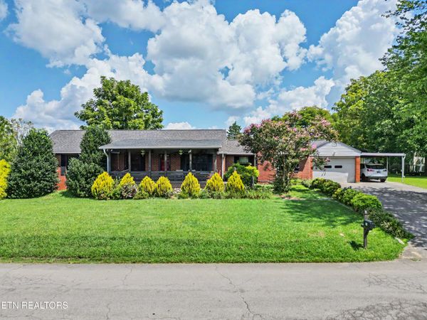 134 Hodges Lane, Maryville, TN 37804