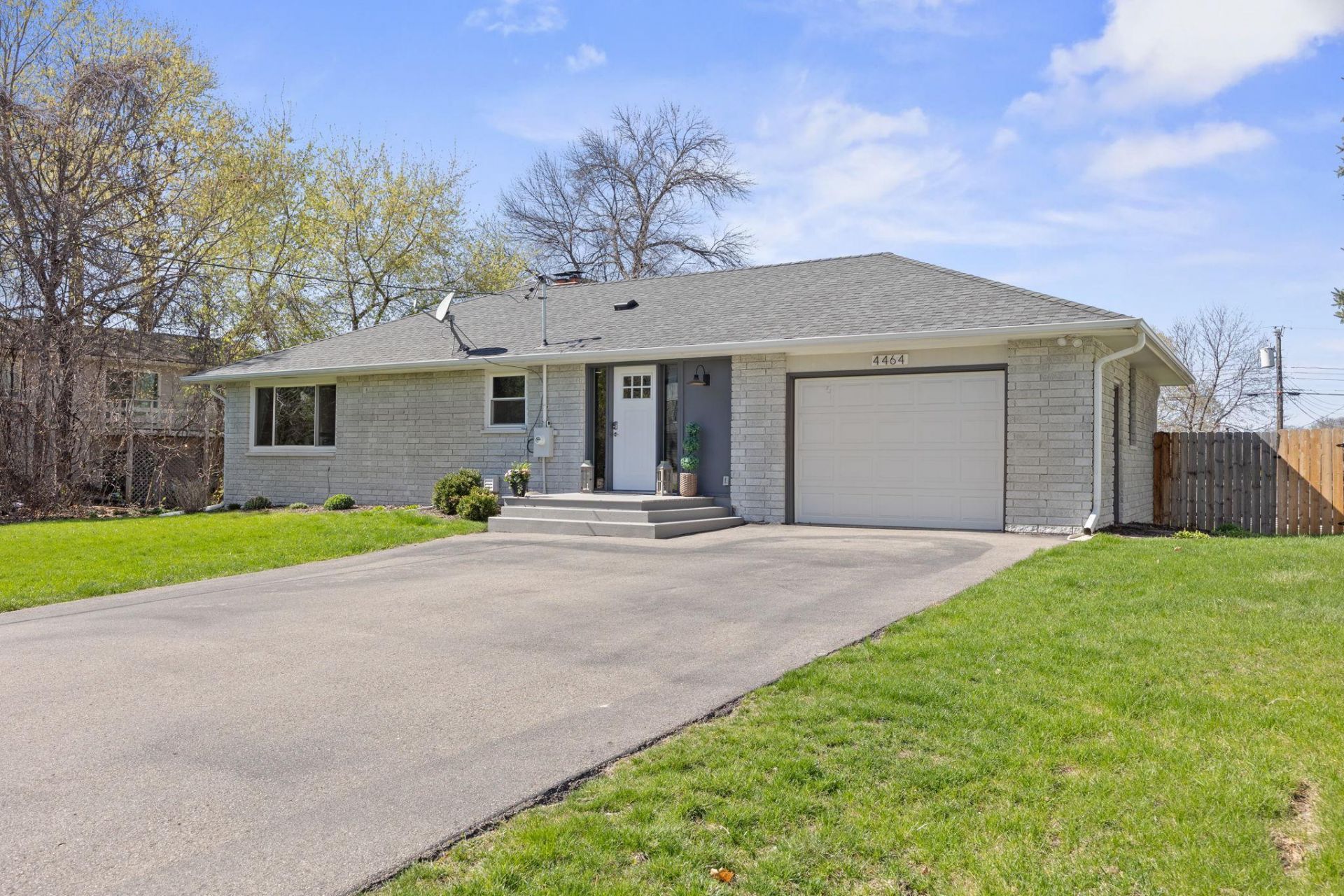 4464 Wilshire Boulevard, Mound, MN 55364 Main Photo
