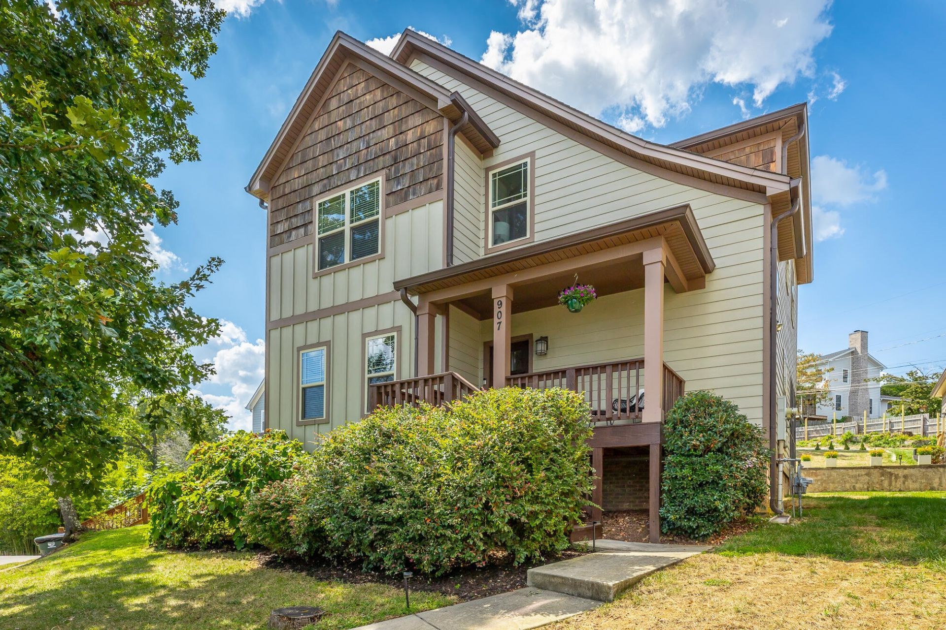 907 Overman Street, Chattanooga, TN 37405 Main Photo