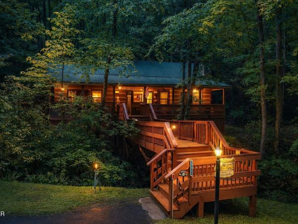 2653 Black Walnut Flats Road , Sevierville, TN 37862