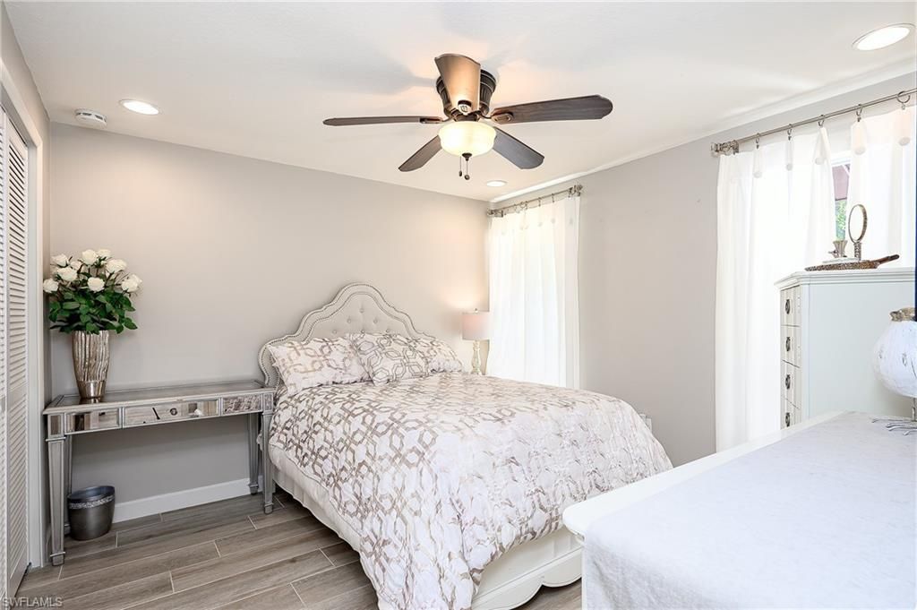 5675 Golden Oaks Ln , Naples, FL 34119 Photo