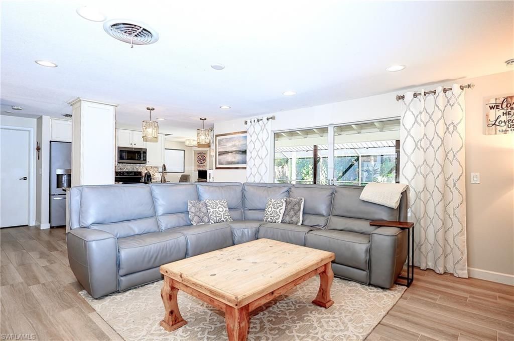 5675 Golden Oaks Ln , Naples, FL 34119 Photo