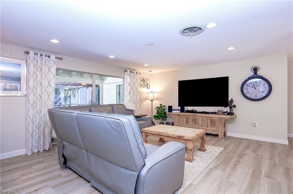 5675 Golden Oaks Ln , Naples, FL 34119 Photo