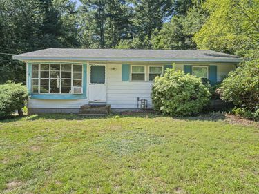 69 Pilgrim Rd, Pembroke, MA 02359