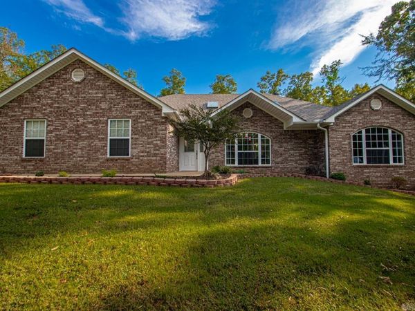 435 Coachlight Road, Hot Springs, AR 71913