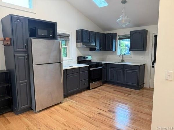 41 Chestnut Avenue , Poquott, NY 11733