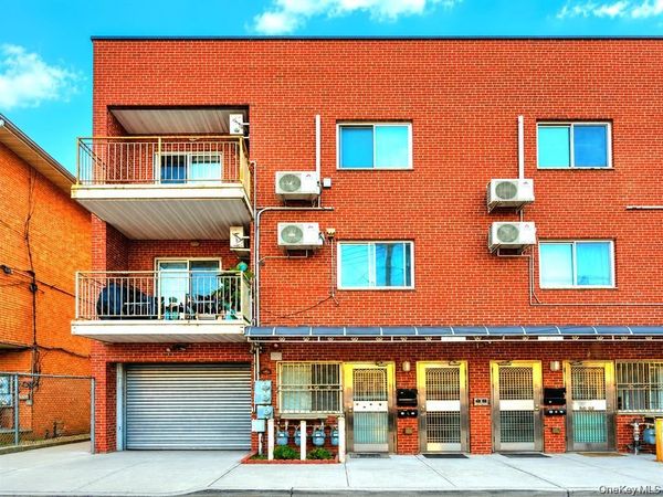 4210 164 Street , Flushing, NY 11358